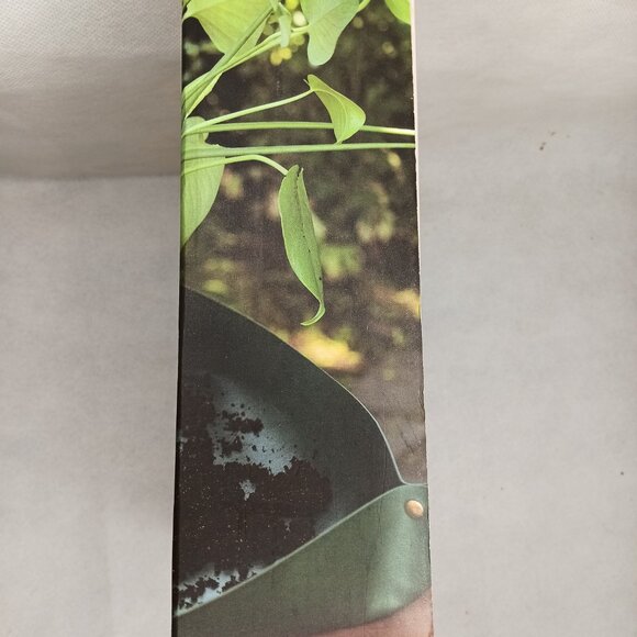 Arber Repotting Mat Indoor and Outdoor Use 30 x 30 Flat 22 x 22 x 4 Assembled - Picture 4 of 7